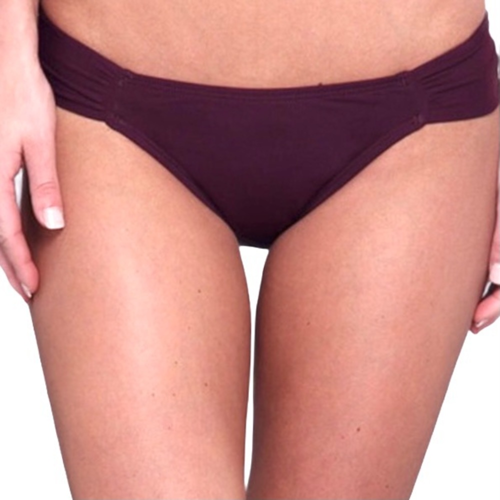 NWOT L*SPACE Monique Plum Bikini Bottoms Size Extra Small
